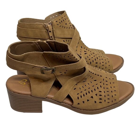 Justice Girls Tan Faux Suede Open Toe Block Heel Sandals Size 8 Kids Shoes - Picture 4 of 12